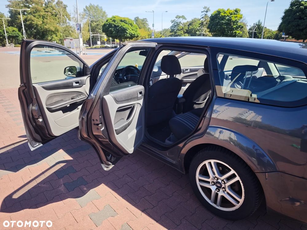 Ford Focus - 19
