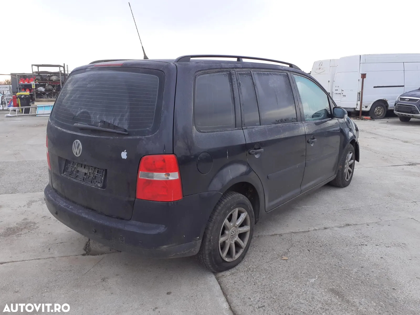 Dezmembram Volkswagen Touran - 5