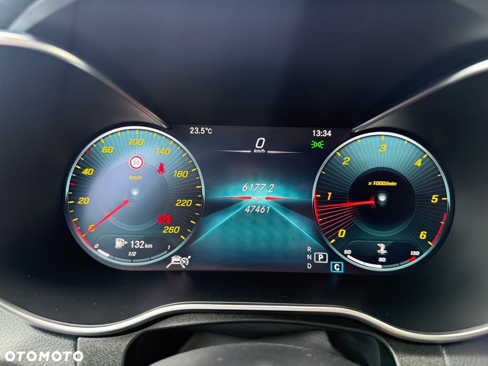 Mercedes-Benz GLC - 28