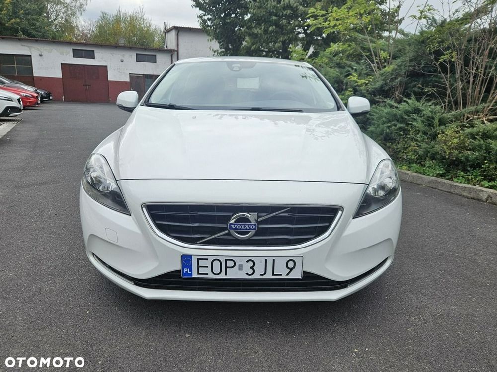 Volvo V40 D2 Momentum - 24