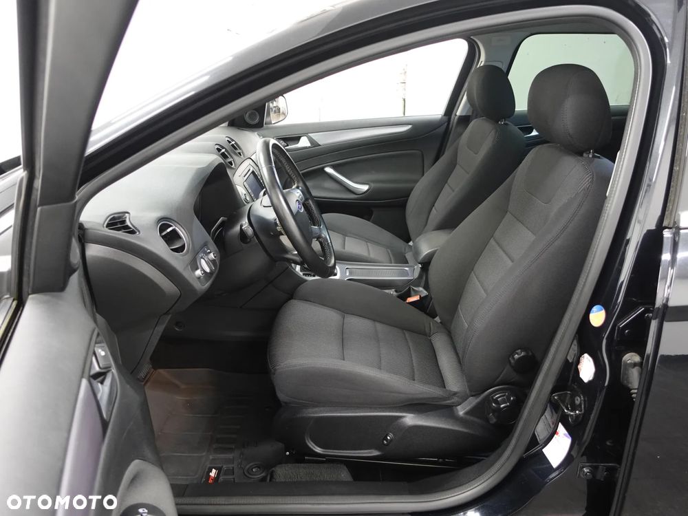Ford Mondeo - 26