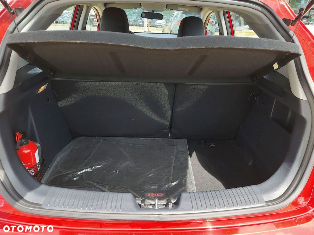 Kia Rio - 17