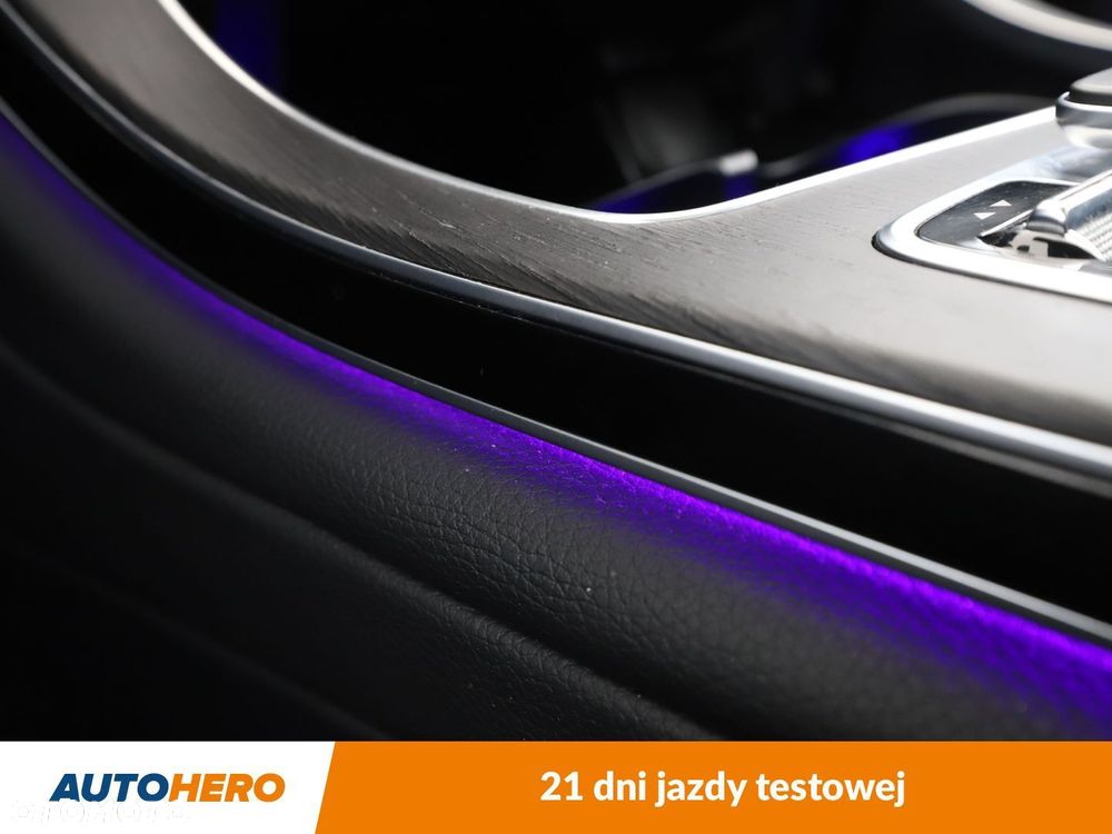 Mercedes-Benz GLC - 28