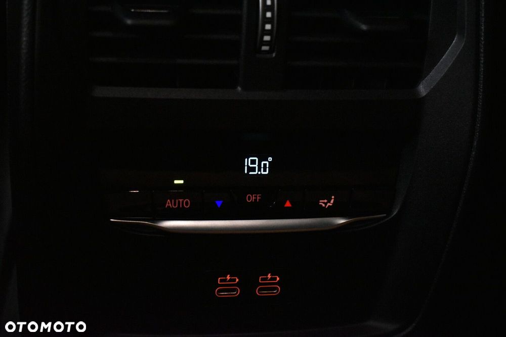 BMW Seria 3 - 24