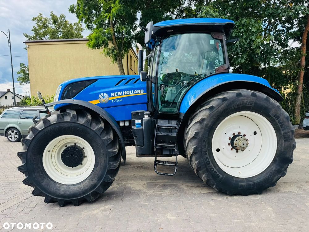 New Holland T7.230 - 8