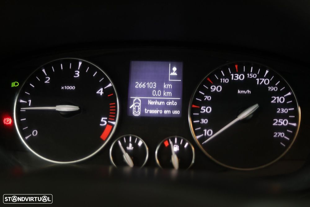 Renault Laguna 2.0 dCi Confort - 11