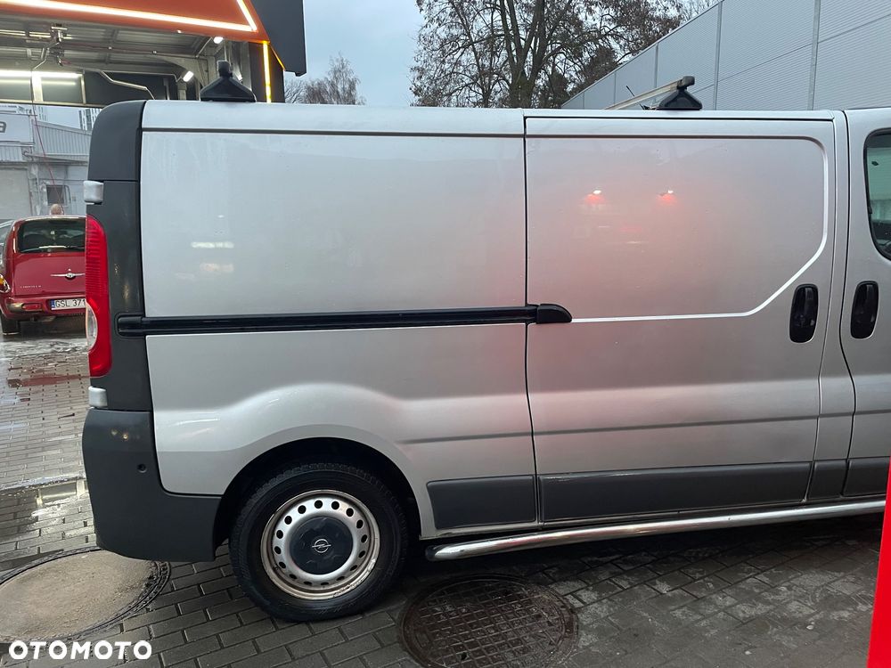 Opel Vivaro - 8