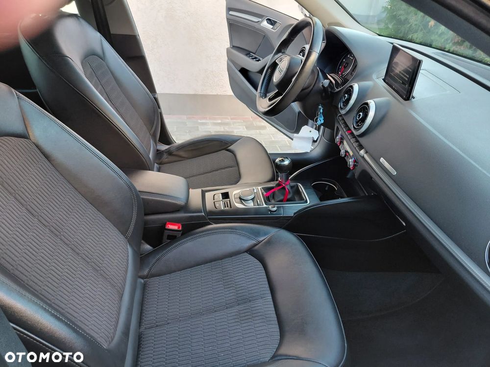 Audi A3 Sportback - 16