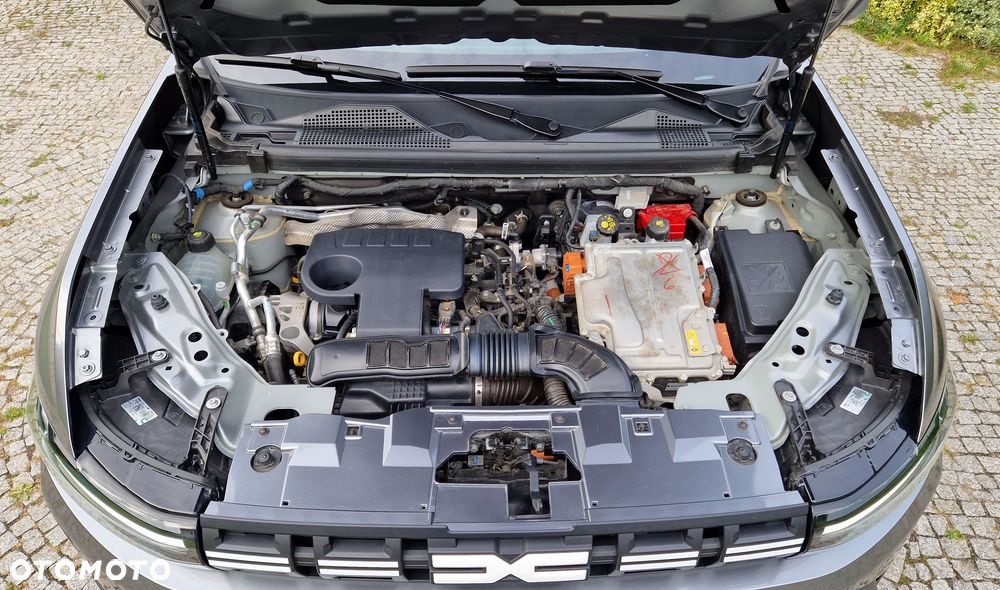Dacia Duster 1.6 Full Hybrid 140 Journey MMT - 23