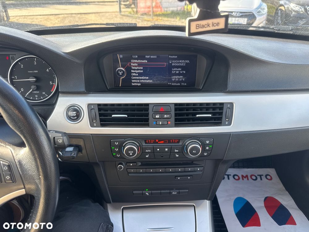 BMW Seria 3 318d Sport Line - 31