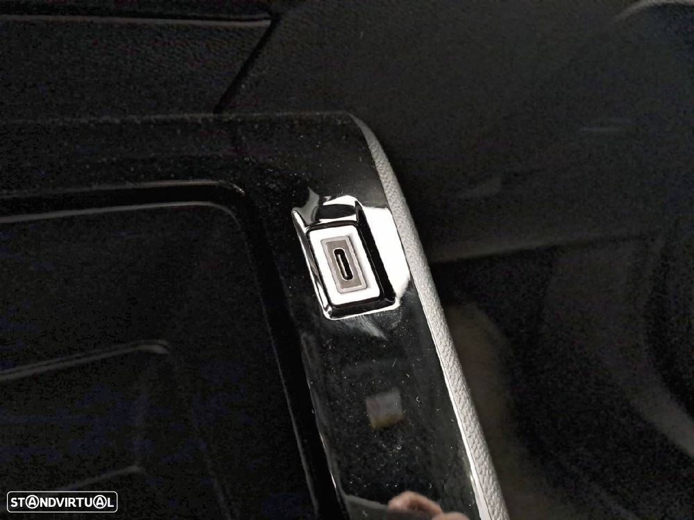 Peugeot 2008 1.2 PureTech Style - 22