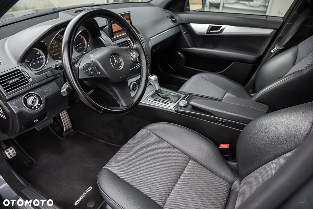 Mercedes-Benz Klasa C 220 CDI DPF Automatik Avantgarde - 16