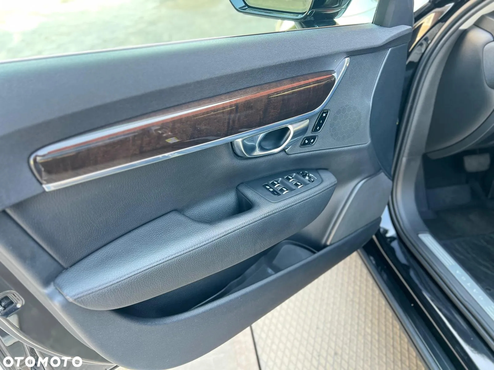 Volvo S90 T5 Momentum - 30
