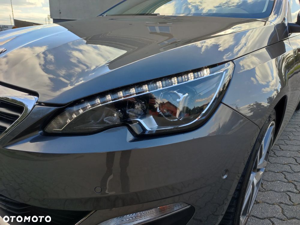 Peugeot 308 2.0 Blue HDi Allure S&S - 21