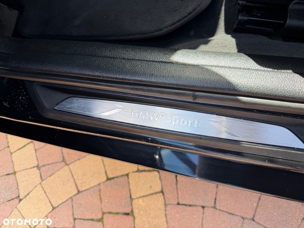 BMW Seria 3 320d Efficient Dynamic Edition Sport Line - 24
