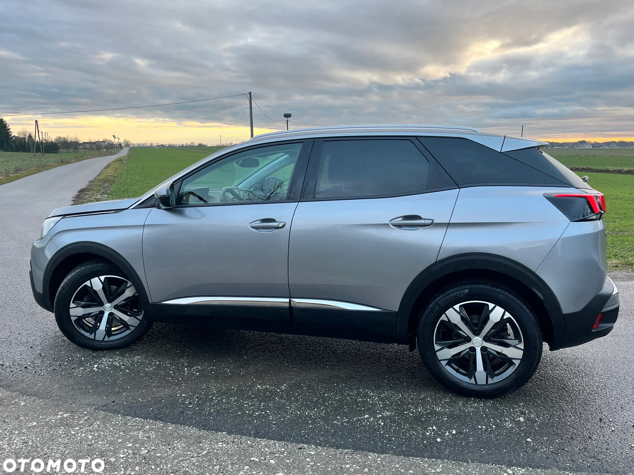 Peugeot 3008 1.5 BlueHDi Allure S&S EAT8 - 3