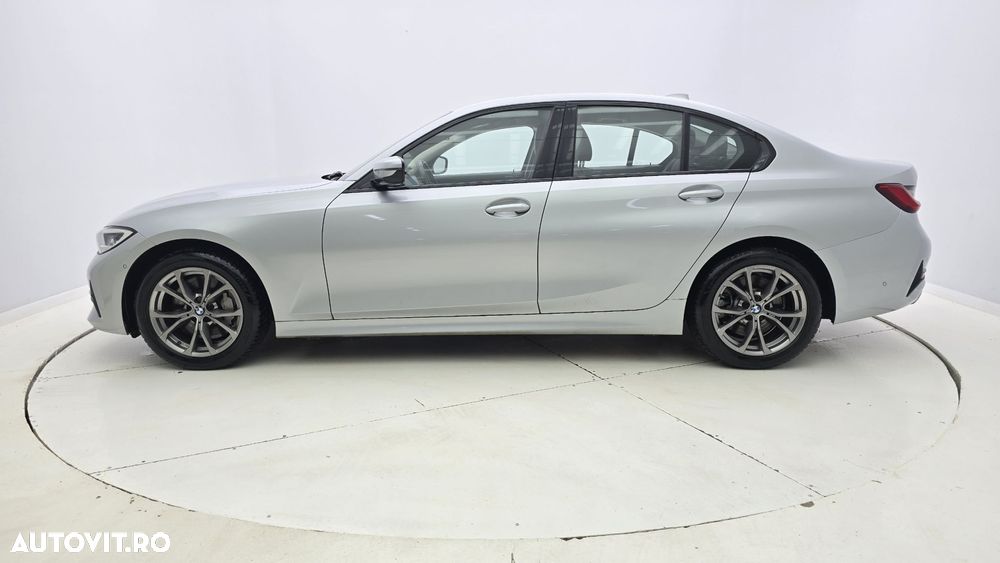 BMW Seria 3 330d xDrive AT - 9