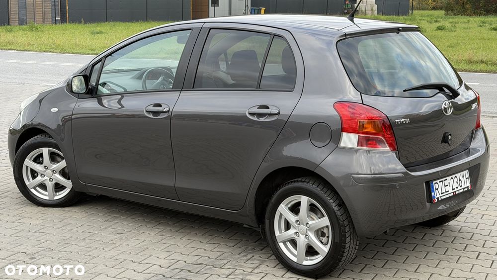 Toyota Yaris 1.33 VVT-i Life - 12