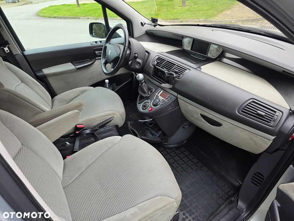 Peugeot 807 HDi 135 Premium - 5