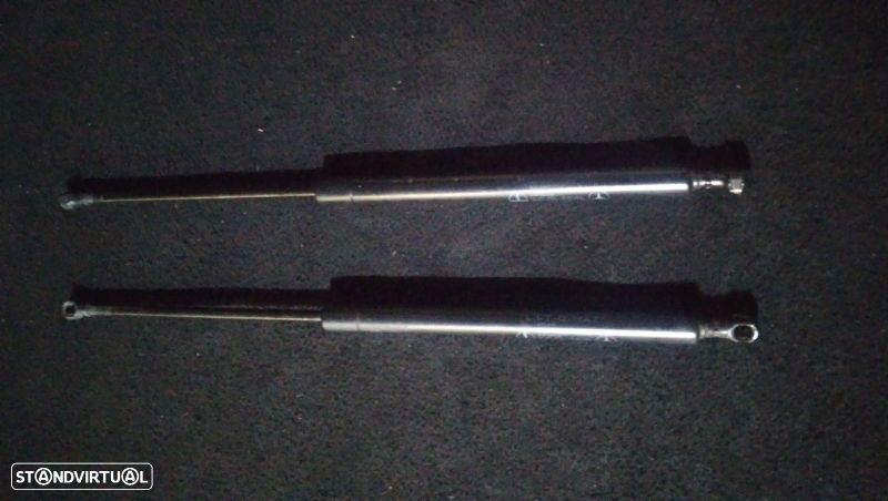 Amortecedores Da Mala Mercedes-Benz E-Class (W210) - 2