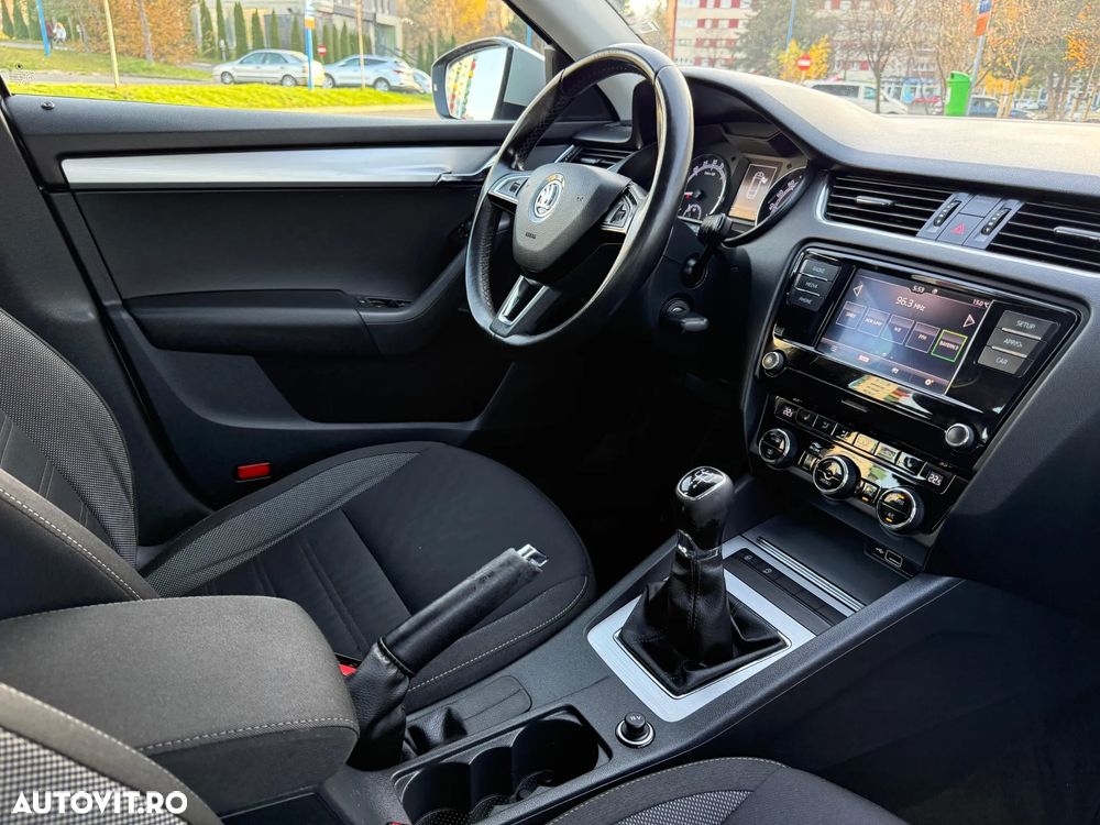 Skoda Octavia - 8