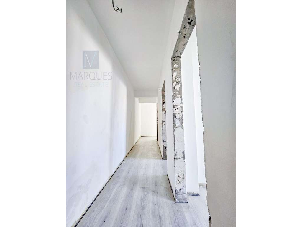 Apartamento T2 Remodelado em Setúbal - Grande imagem: 4/13