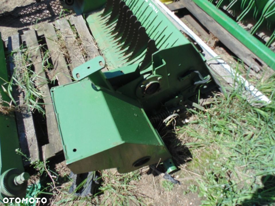 PODŁOGA PRASY JOHN DEERE Maxicut 592 08R - 3