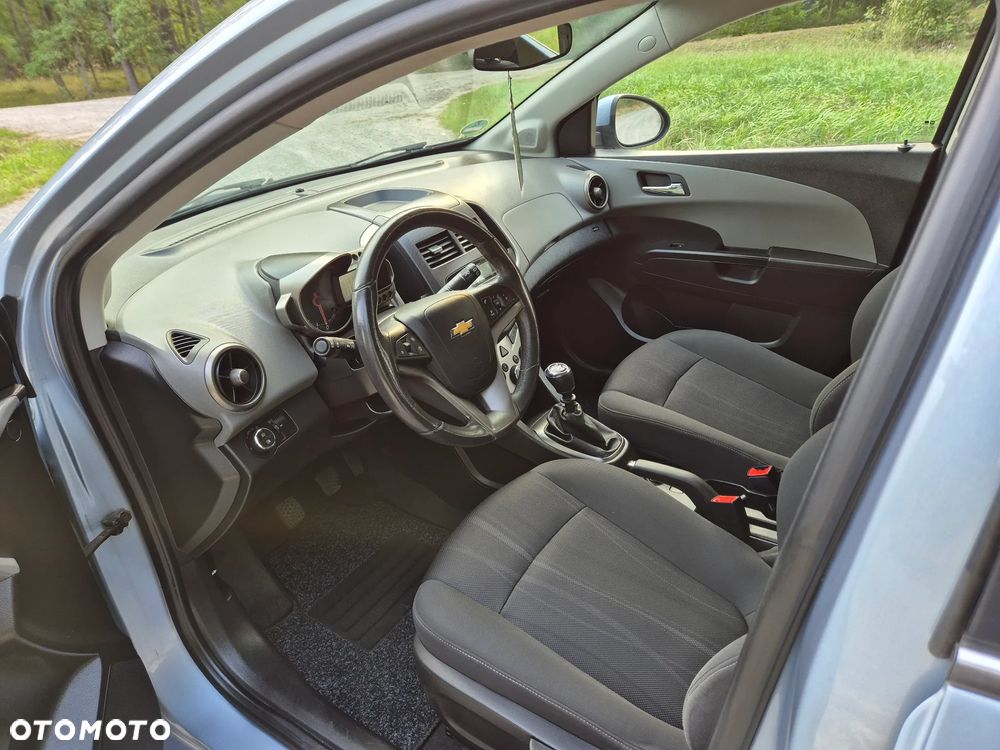 Chevrolet Aveo 1.6 LTZ - 14