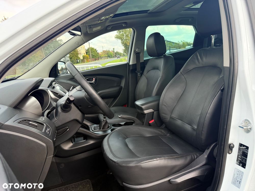 Hyundai ix35 ver-2-0-crdi-4wd-premium - 12