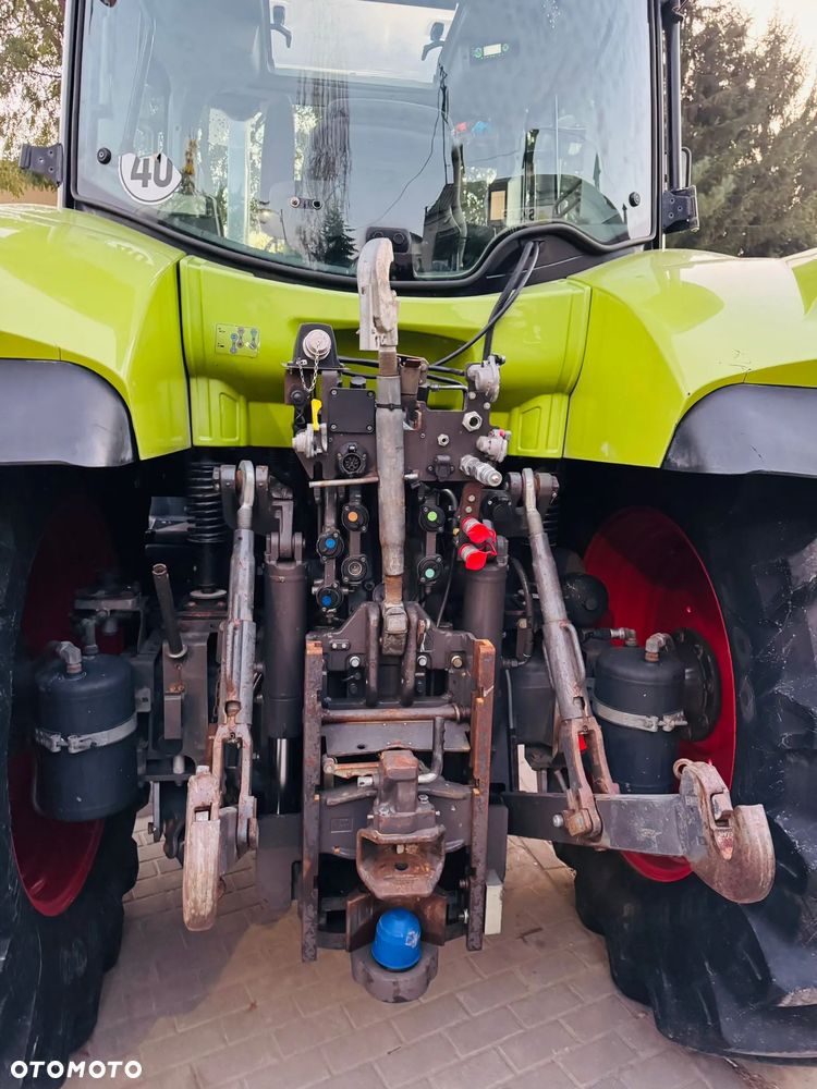 Claas ARION 620 - 8
