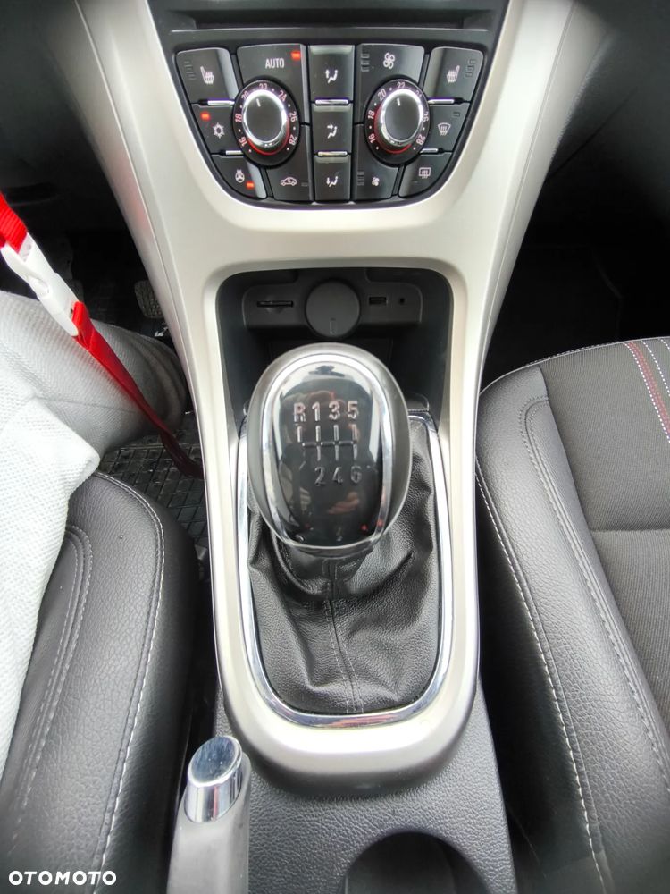 Opel Astra 1.4 Turbo Cosmo - 18