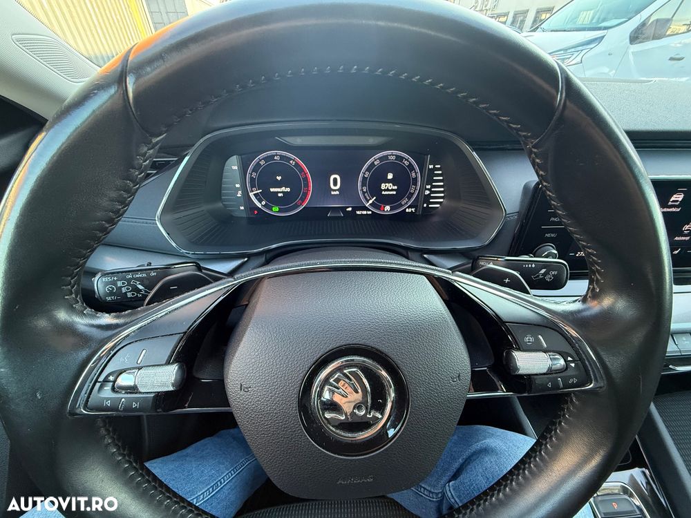 Skoda Octavia 2.0 TDI DSG Ambition - 4