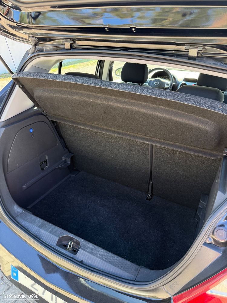 Opel Corsa 1.2 Cosmo - 13
