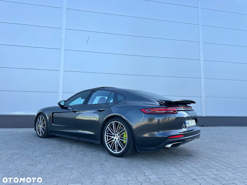 Porsche Panamera 4 E-Hybrid Platinum Edition - 20