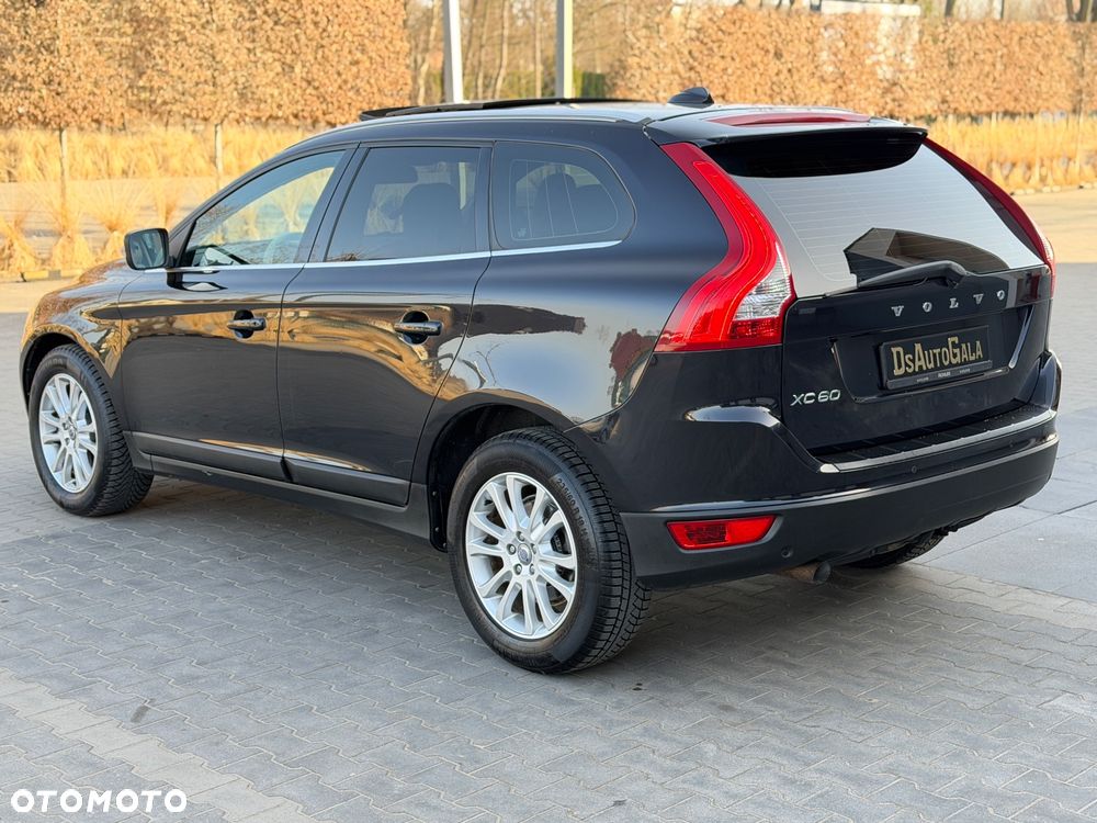 Volvo XC 60 2.4D Summum - 12
