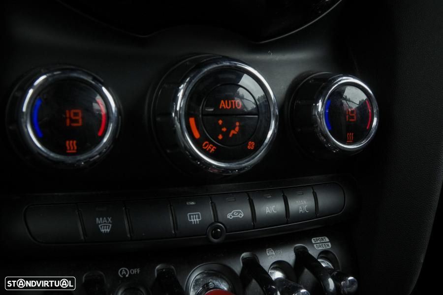 MINI Cabrio Cooper Premium Extra JCW Auto - 29