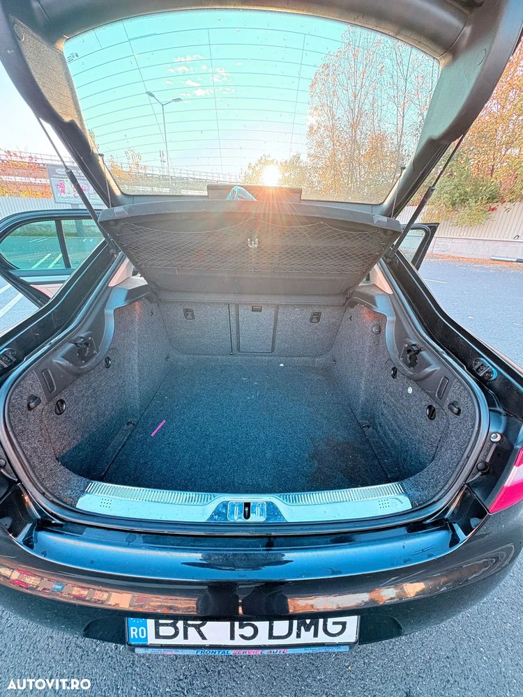 Skoda Superb 2.0 TDI DPF Elegance - 9