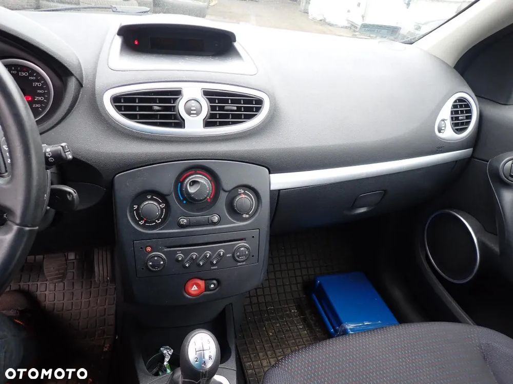 CZĘŚCI - Renault Clio III 1,6 16V 88KM K4M804 HB 5D 5B JH3131 LAKIER TEJ47 2006r. INDEX - 9420 - 9
