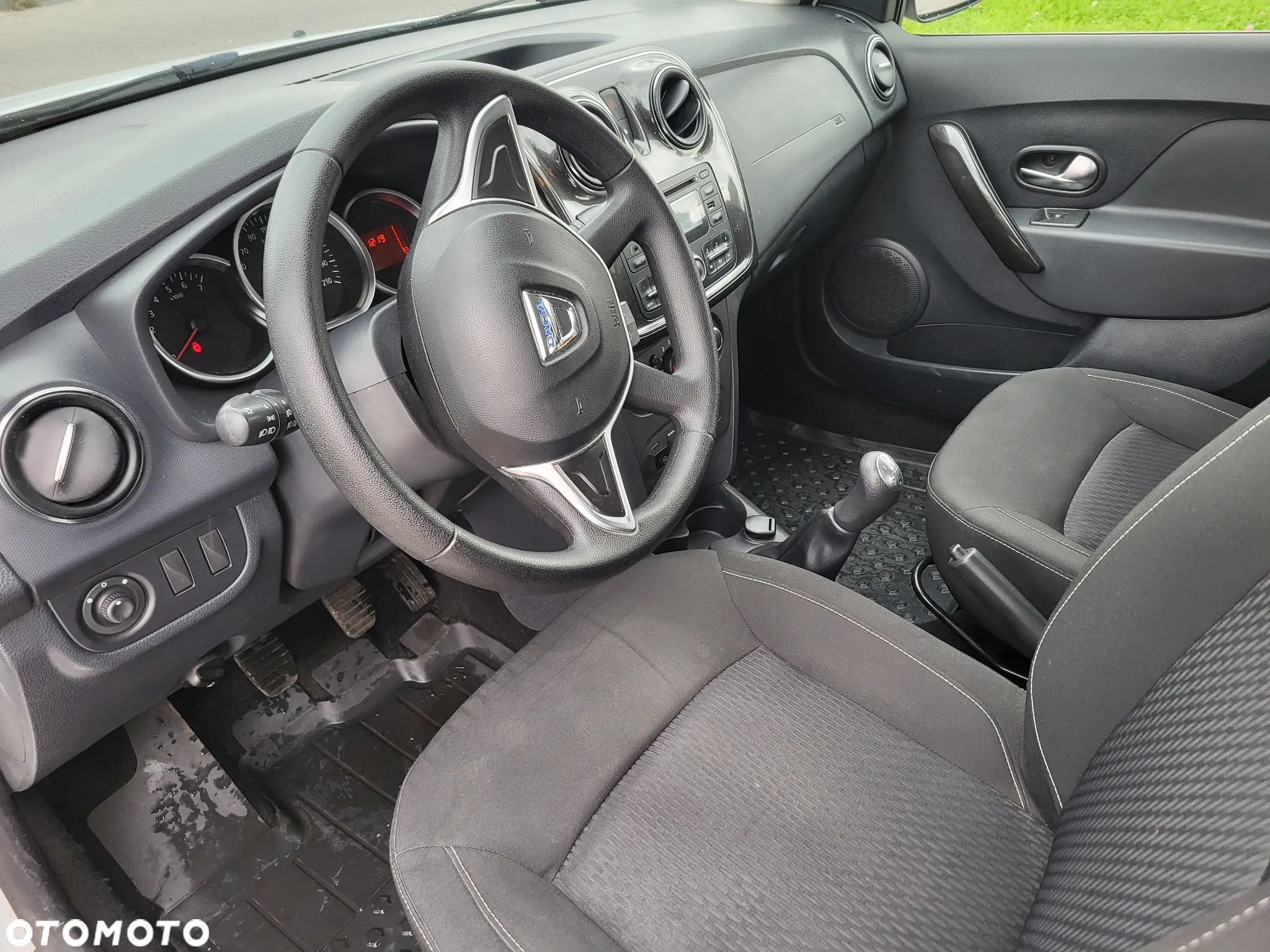 Dacia Sandero - 7