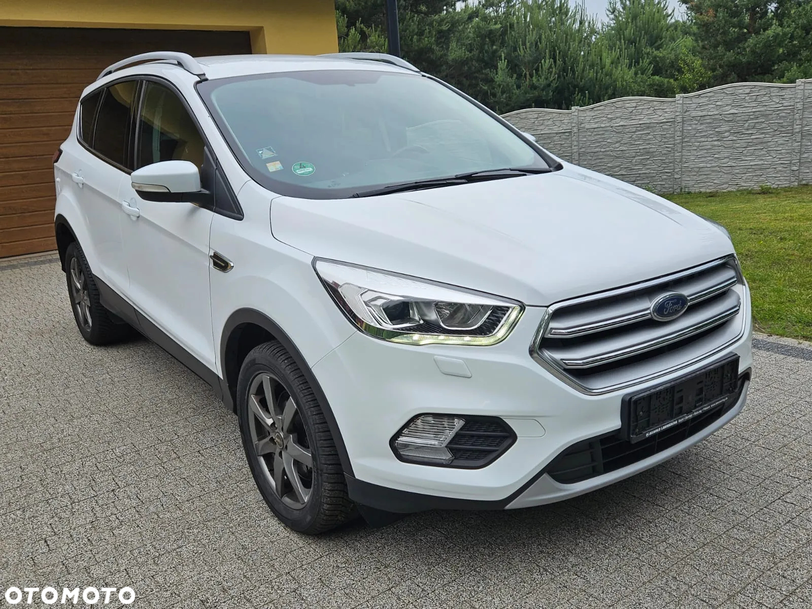 Ford Kuga - 16