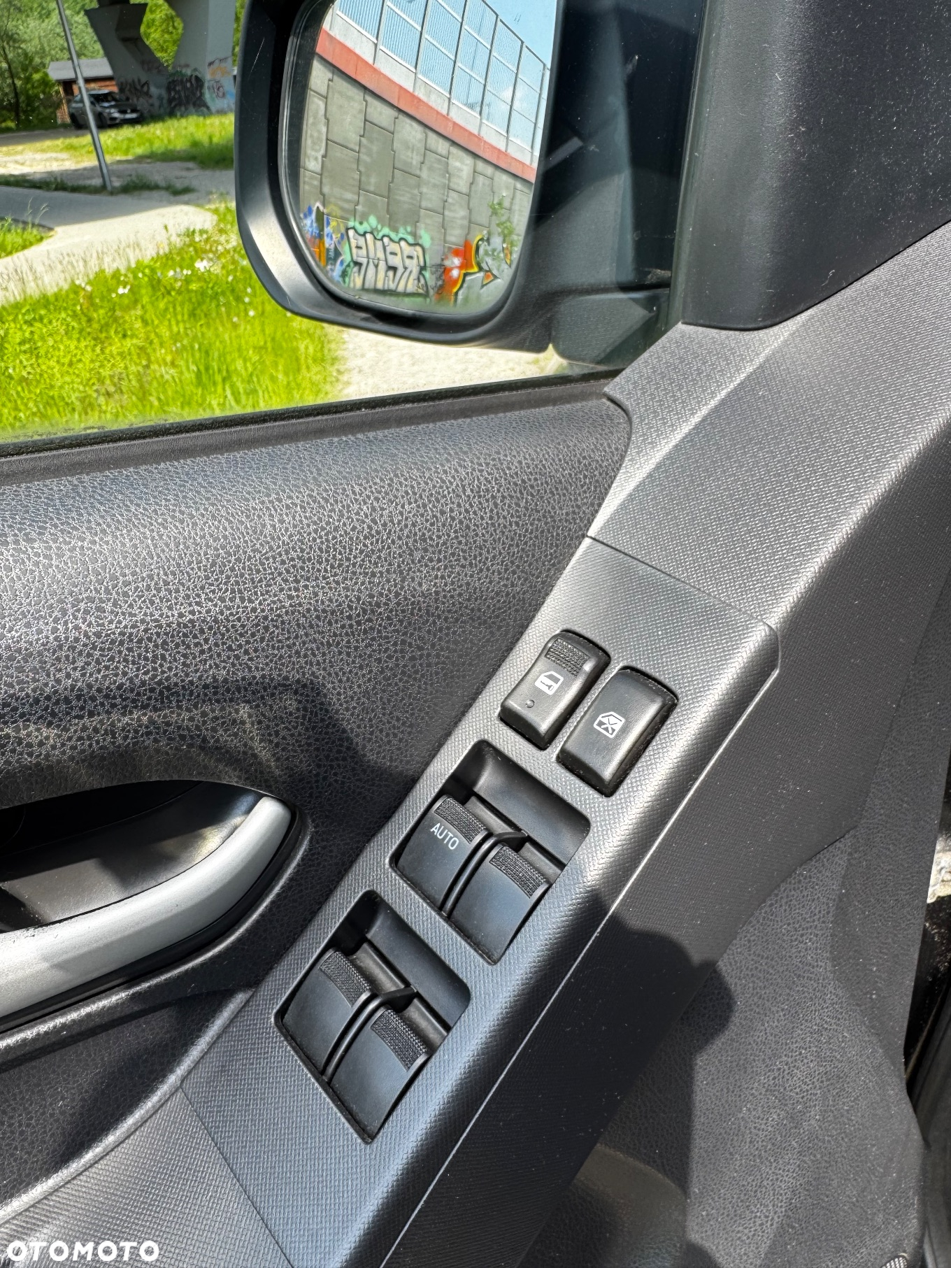 Isuzu D-Max 2.5 DC LS - 11
