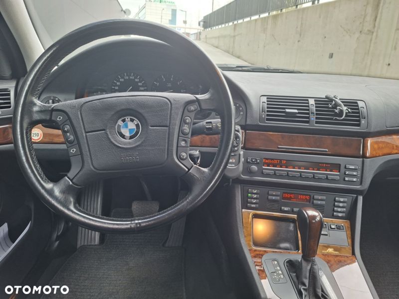 BMW Seria 5 - 18