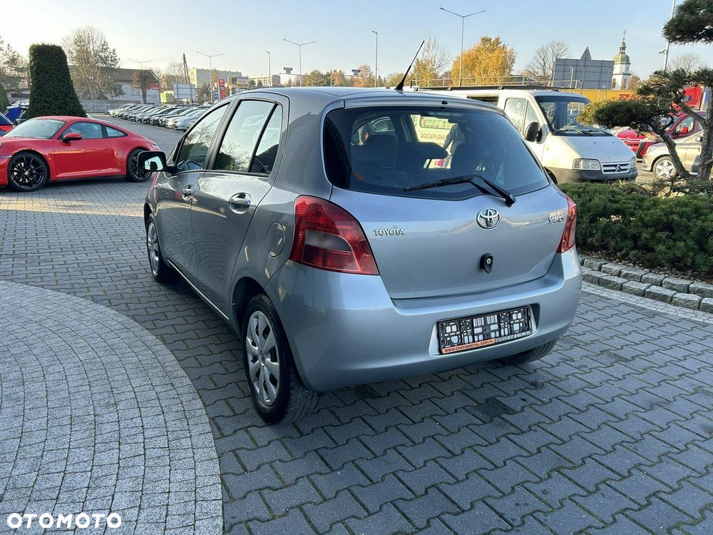 Toyota Yaris - 5
