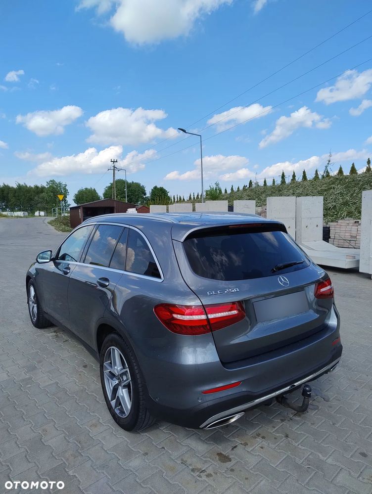 Mercedes-Benz GLC - 4