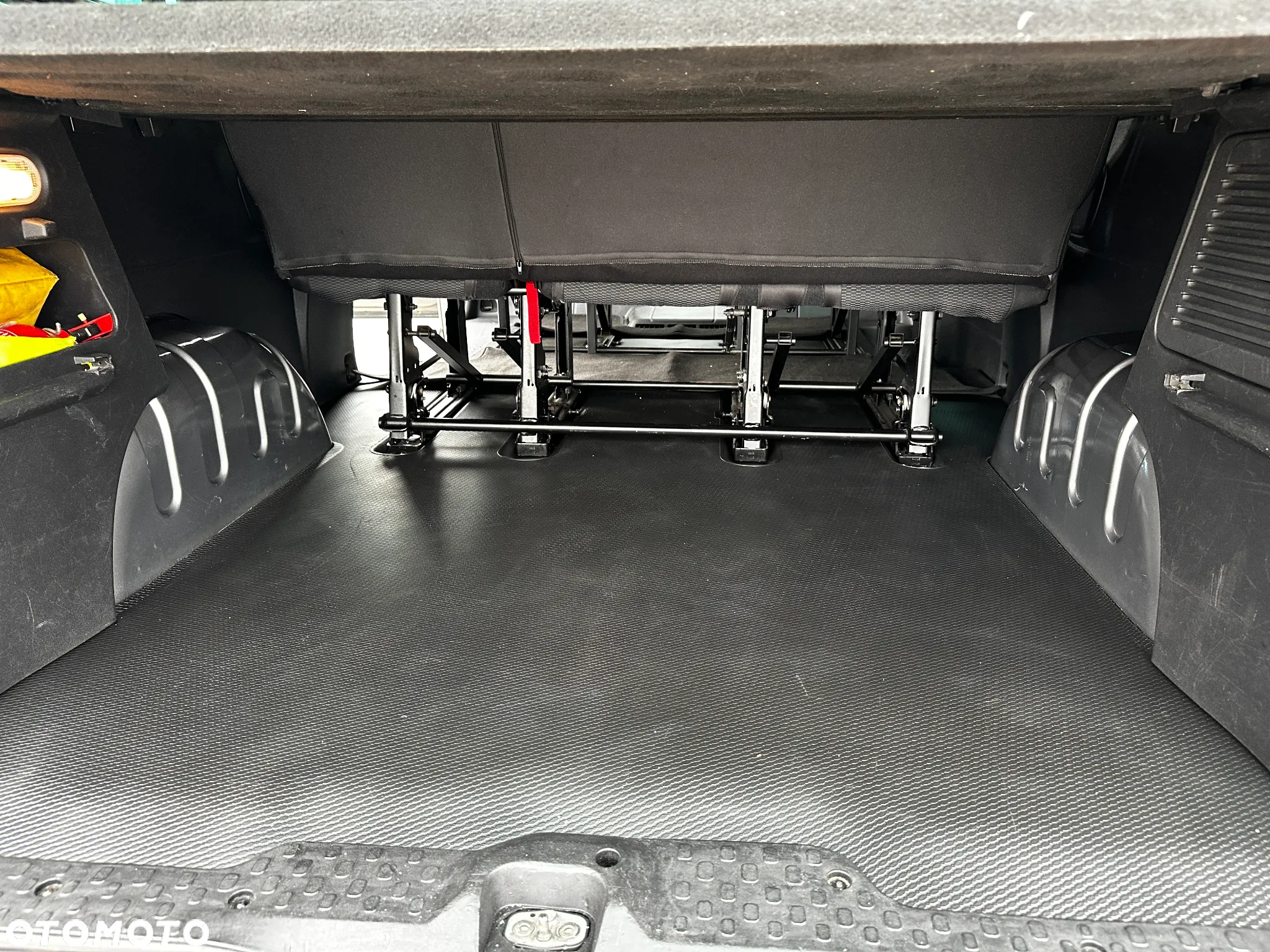 Nissan NV300 - 30