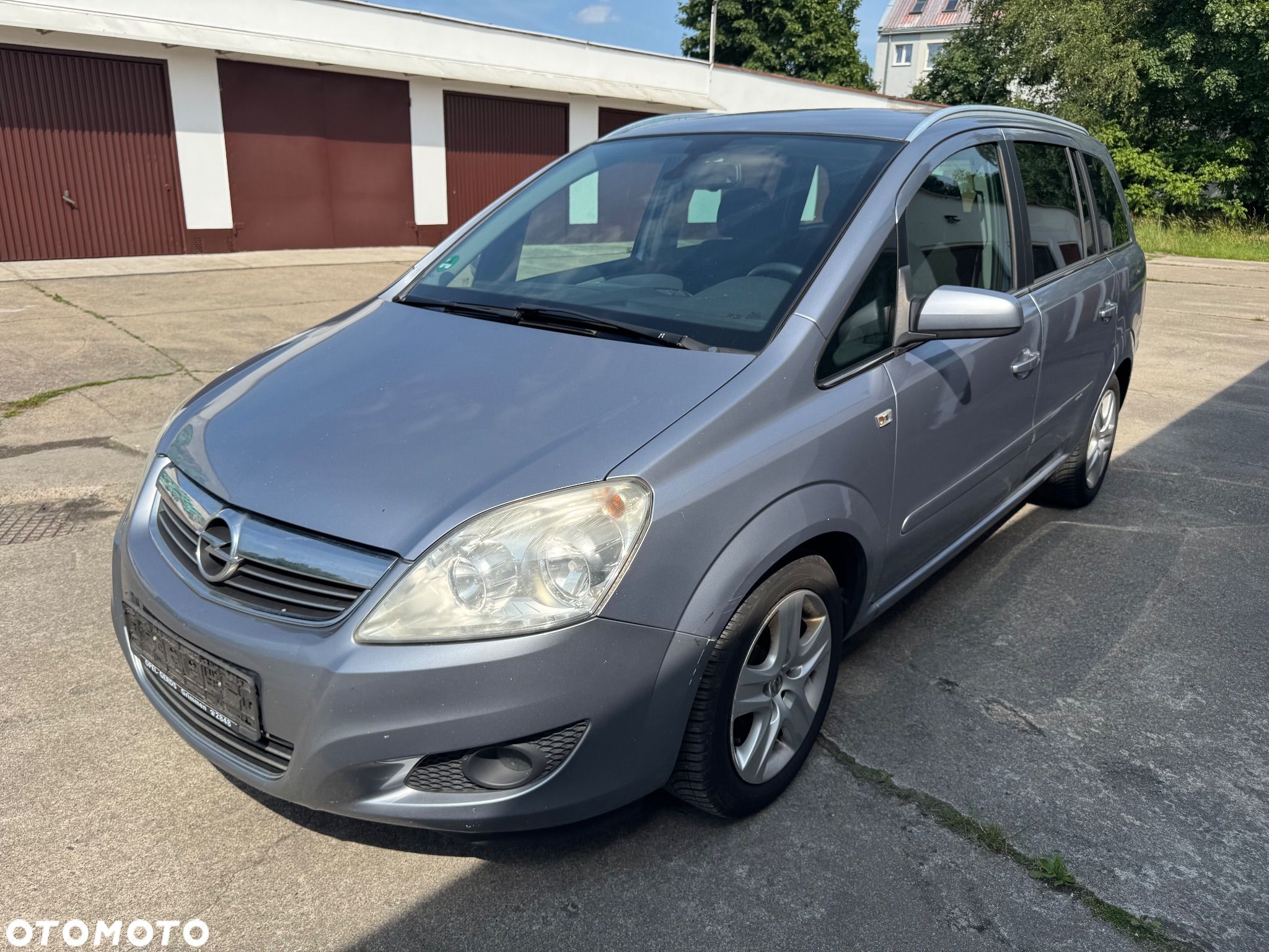 Opel Zafira 1.6 Elegance - 1