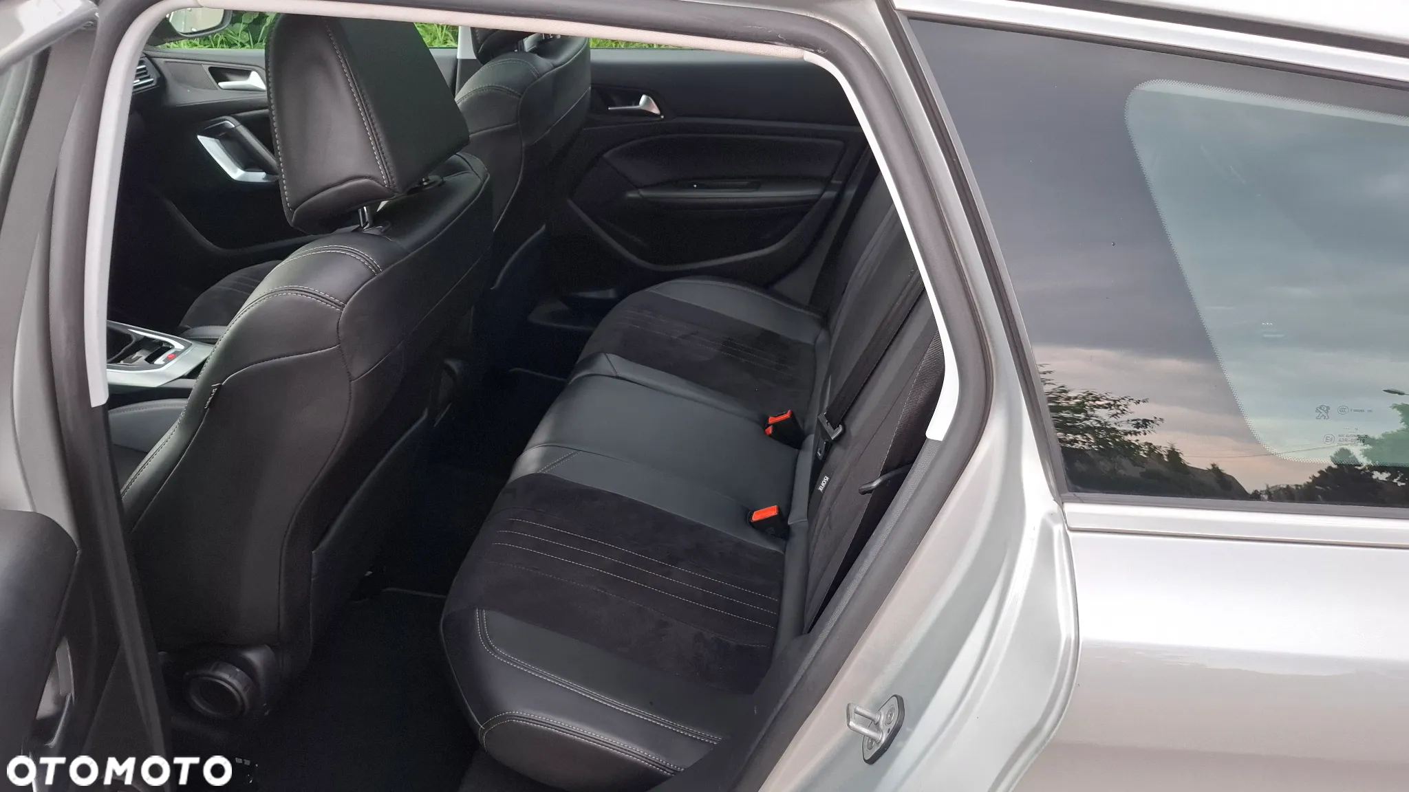 Peugeot 308 SW BlueHDi 150 Stop & Start Business-Line - 11