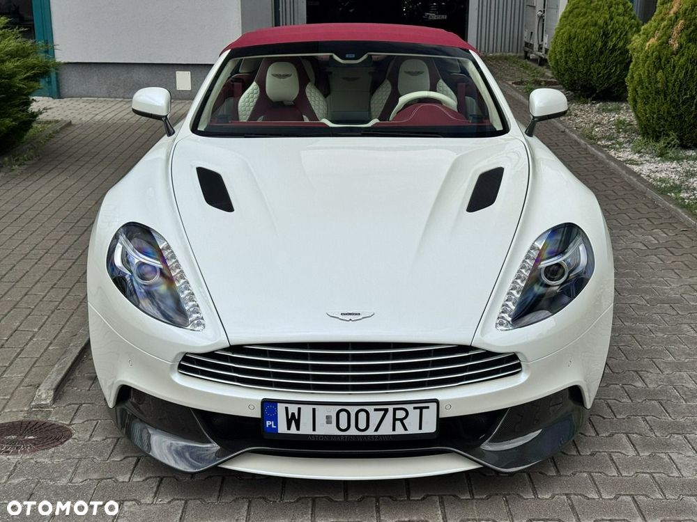 Aston Martin Vanquish - 4