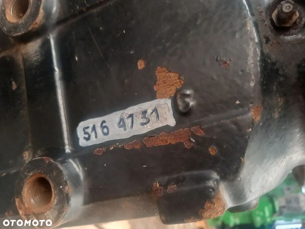 Zwolnica obudowa Case MXM155 - 3