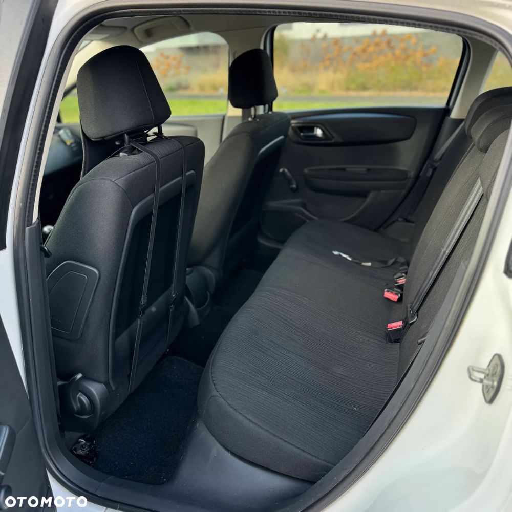 Citroën C4 1.4 16V Equilibre - 14